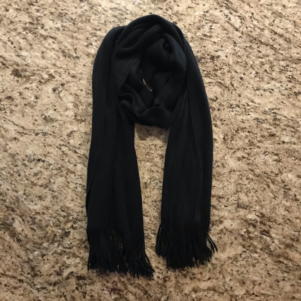 Black Fringe Scarf - Picture 1 of 2